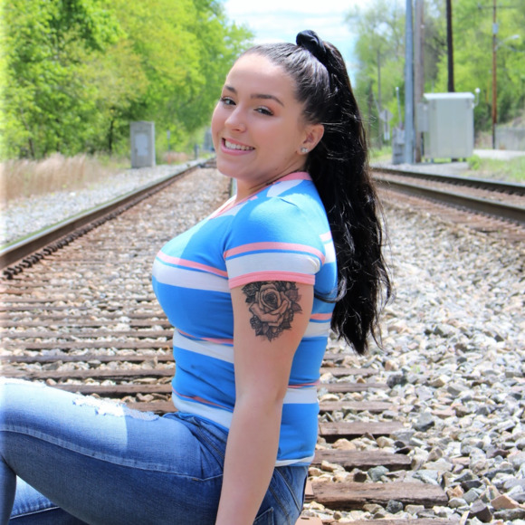 Meet your Posher, Christina - Picture 1 of 1